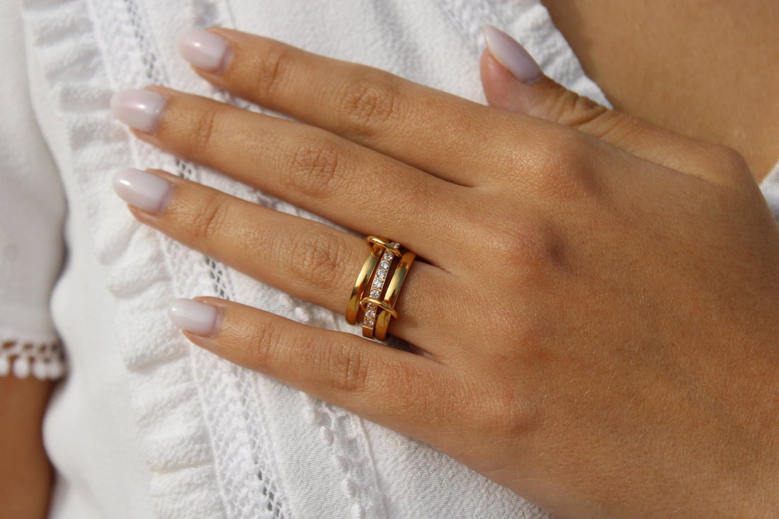 Marie | Bague en acier inoxydable et zircons