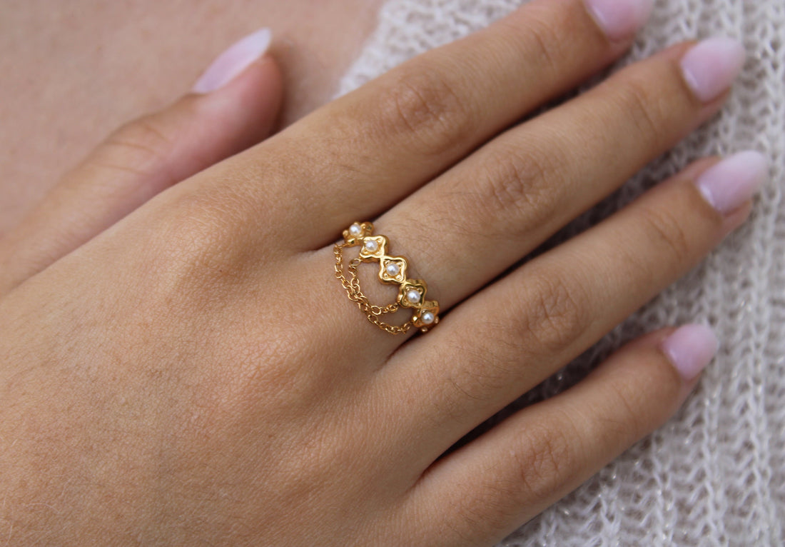 Fleur | Bague en acier inoxydable et perles