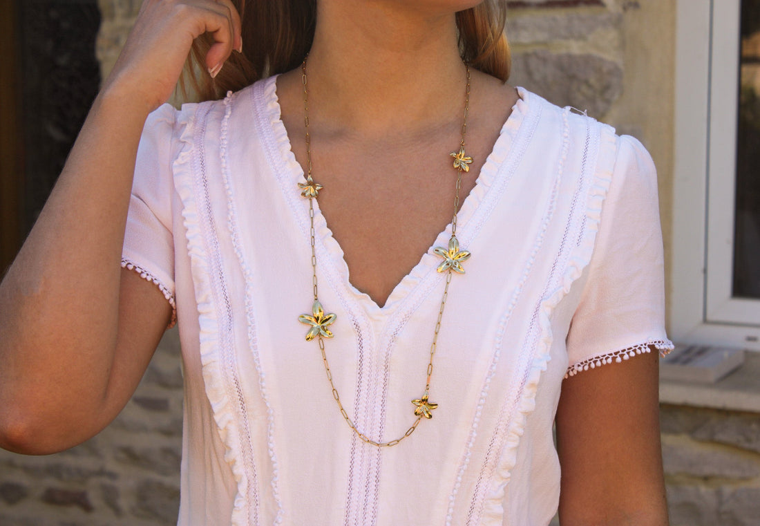 Lyne | Collier sautoir fleurs en acier inoxydable