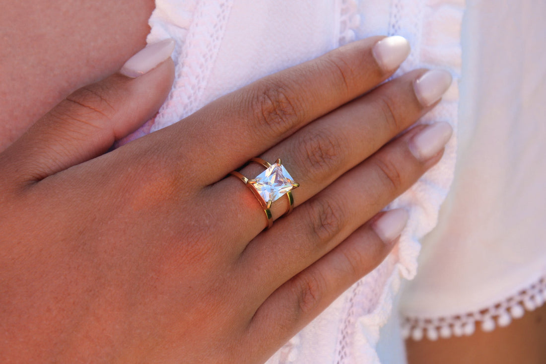 Mara | Bague en acier inoxydable avec zircon